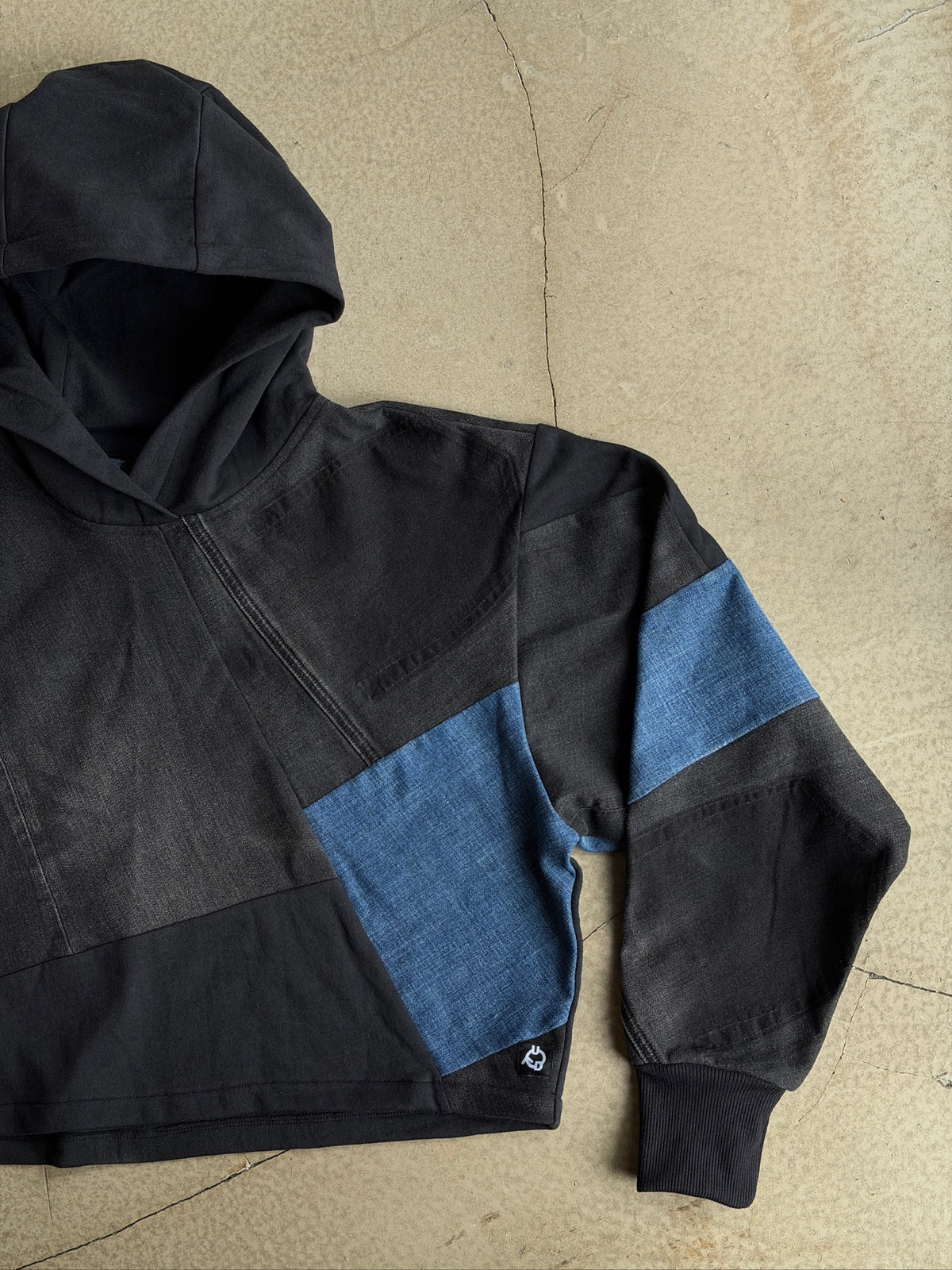 Black & Blue Denim Patchwork Cropped Hoodie – Cotton Mix, Size L