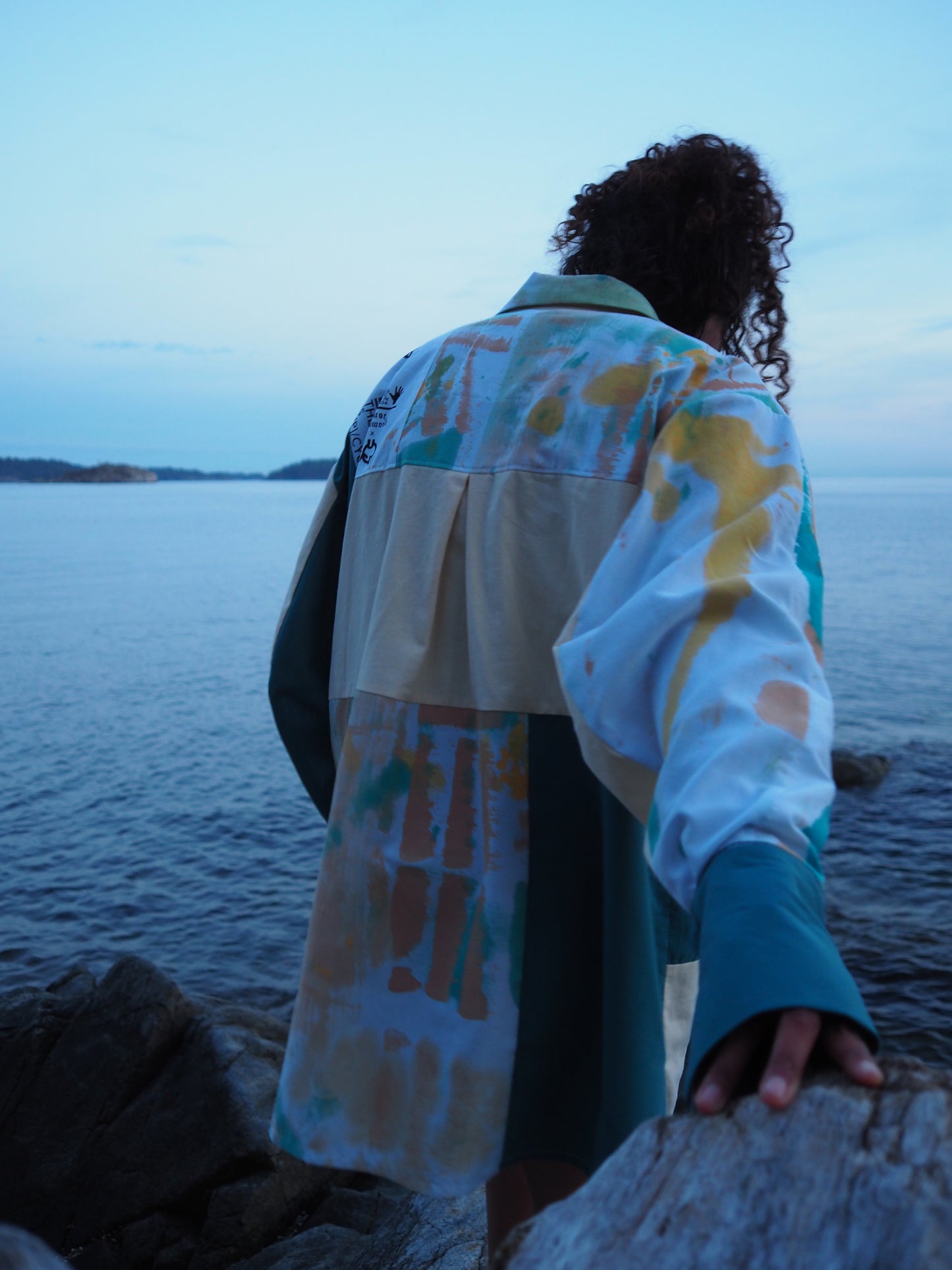 Waves Button Down