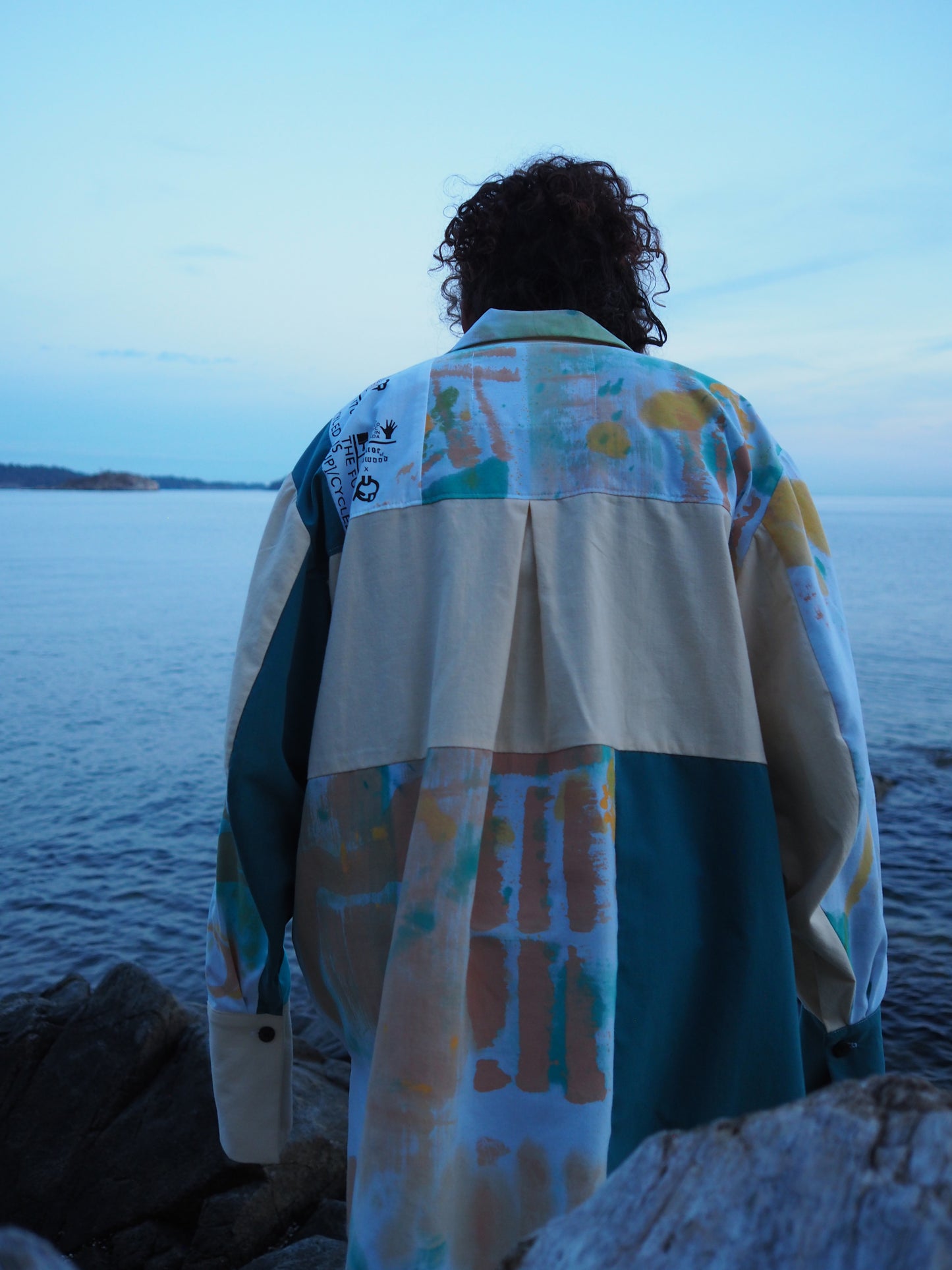 Waves Button Down