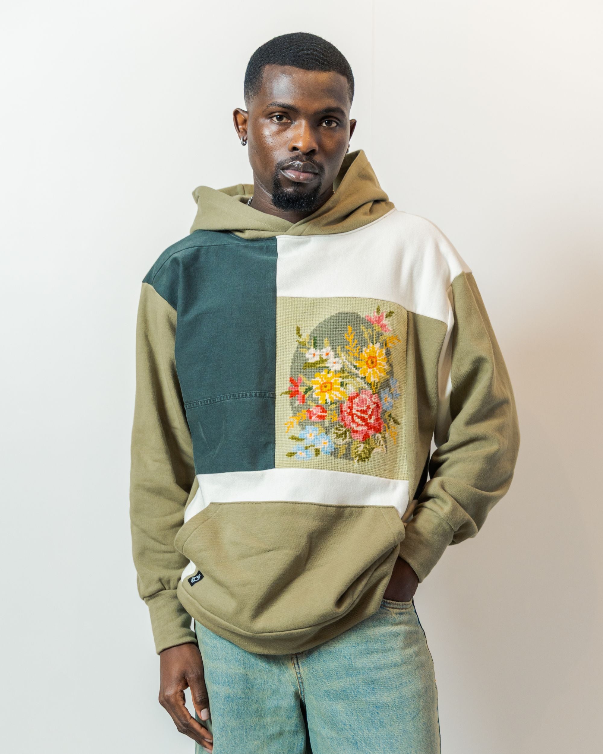 White & Olive Patchwork Hoodie L | Vintage Wool Needlepoint | Uni