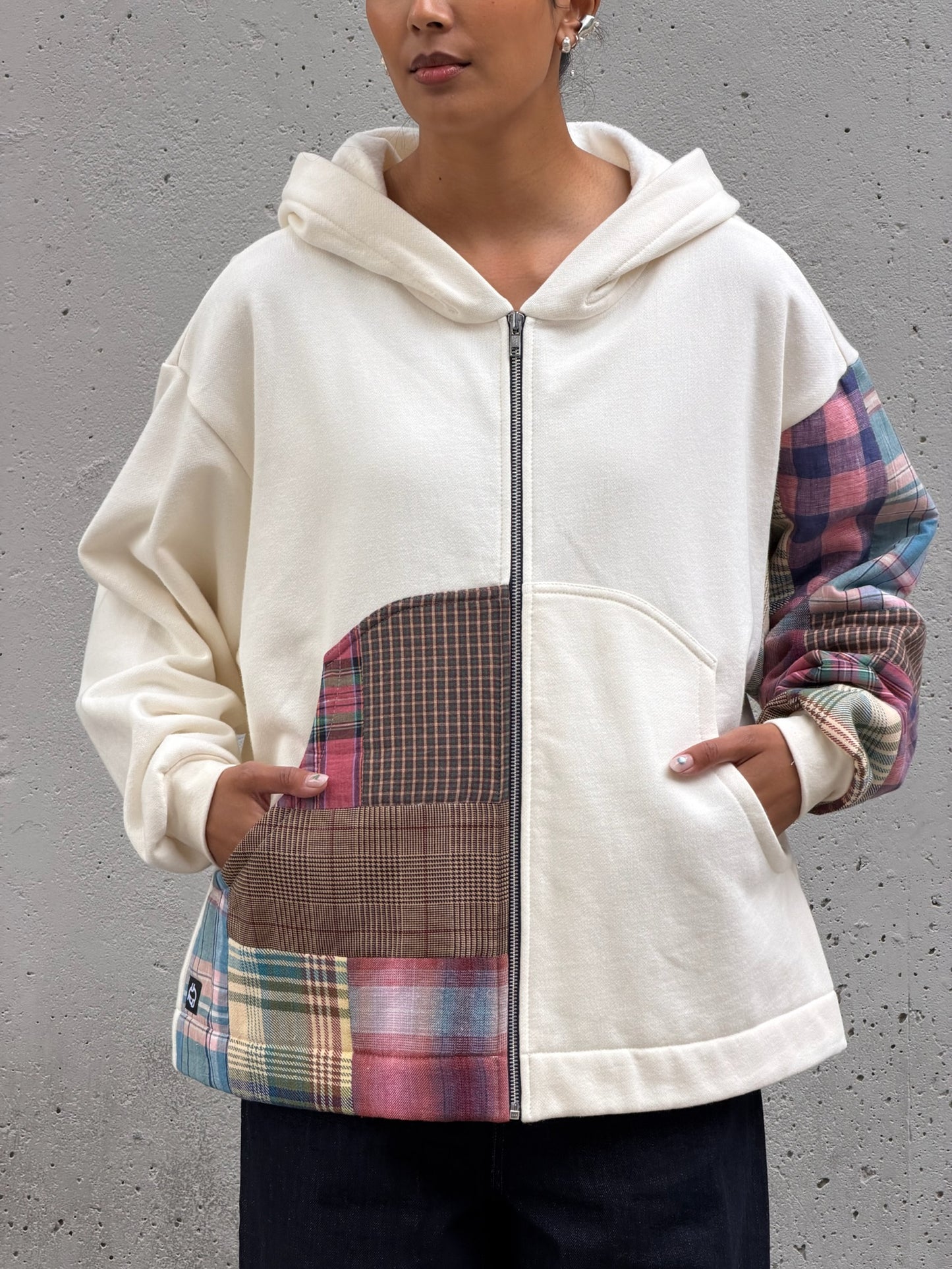 White & Plaid Sleeve Organic Cotton Zip Hoodie M