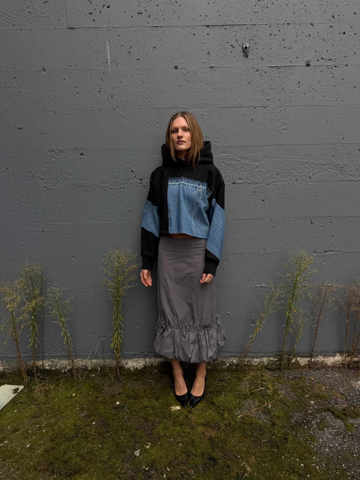 Black & Blue Denim Patchwork Cropped Hoodie – M