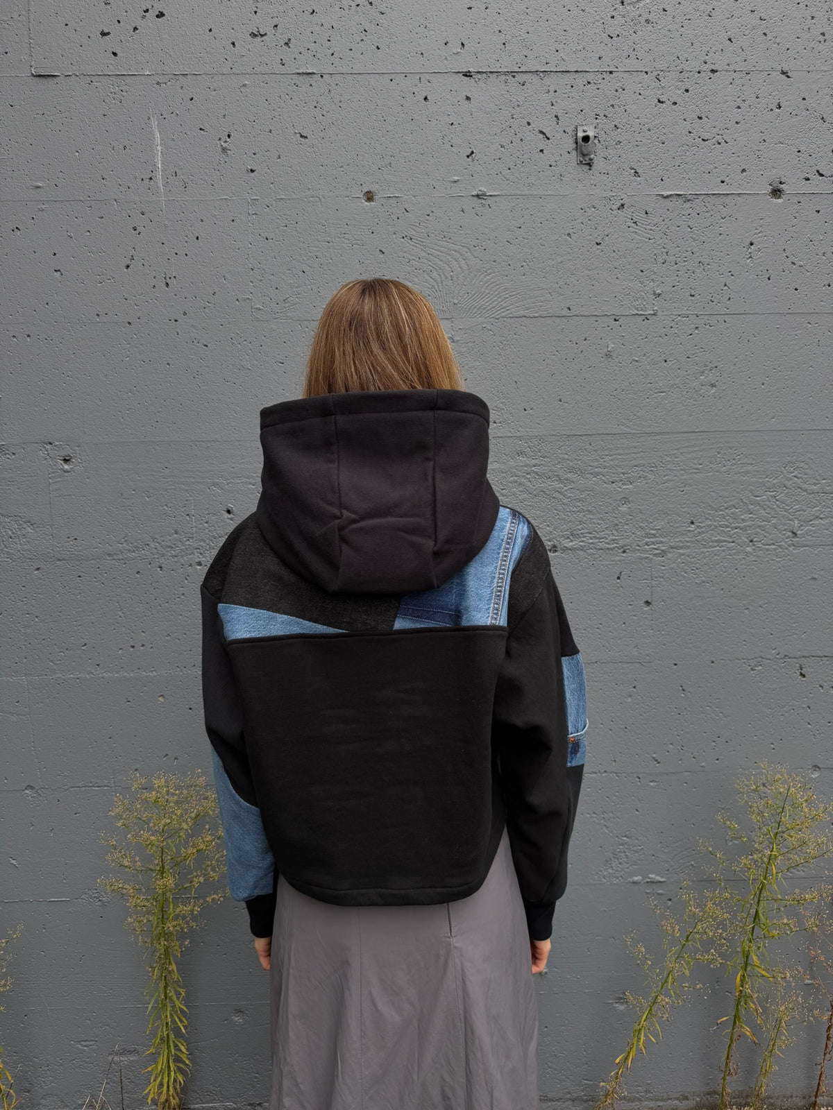 Black & Blue Denim Patchwork Cropped Hoodie – M