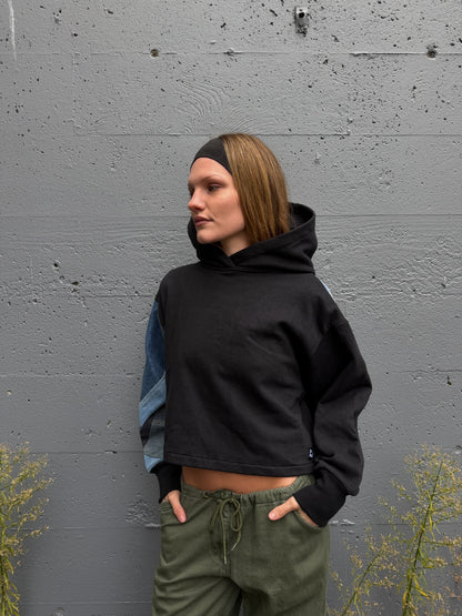 Black Cropped Hoodie with Blue/Grey Denim Patchwork Sleeve – M