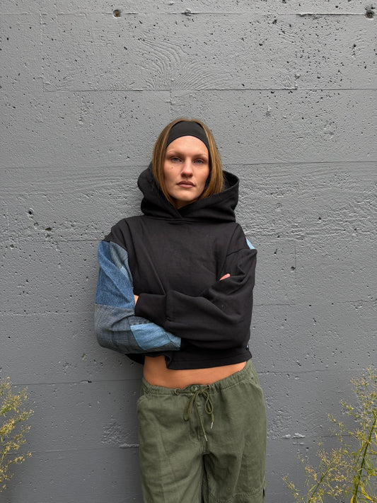 Black Cropped Hoodie with Blue/Grey Denim Patchwork Sleeve – M